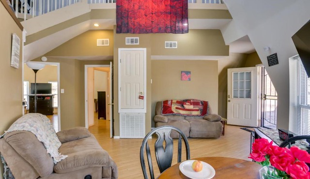 Quiet, Quirky Country Escape Near Pearl River!