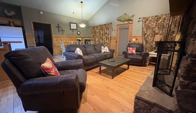 Reel Comfort Cabin ~ on the Little Red River