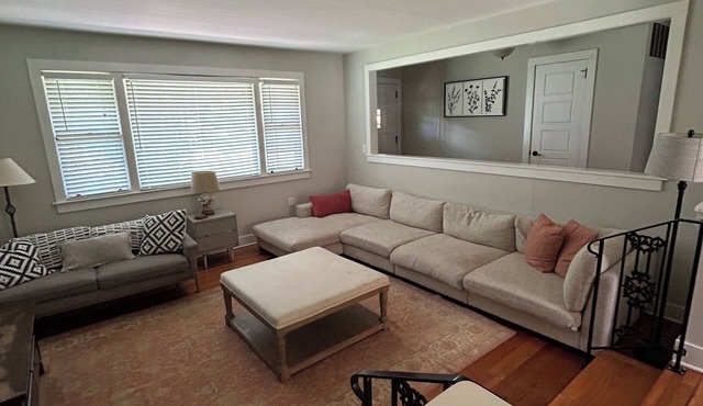 Relaxed 4BR Stay Near Park Circle & Downtown