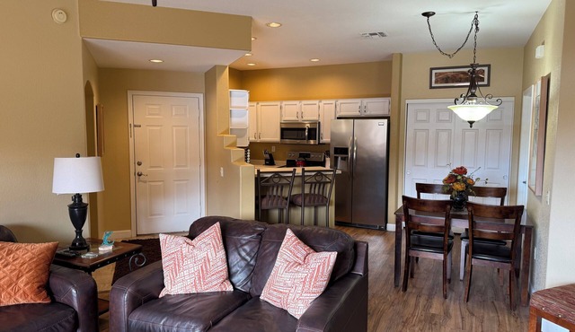 Remodeled Gated Unit with Large Decks, 3 pools, Hot Tubs, Tennis, Pickleball in Phoenix