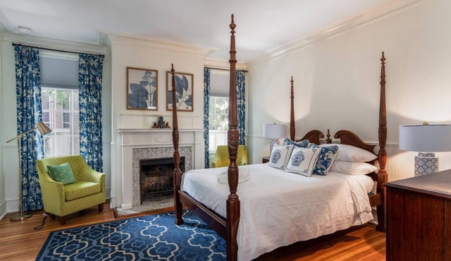 Revisit Historic Charleston | The Iris Suite