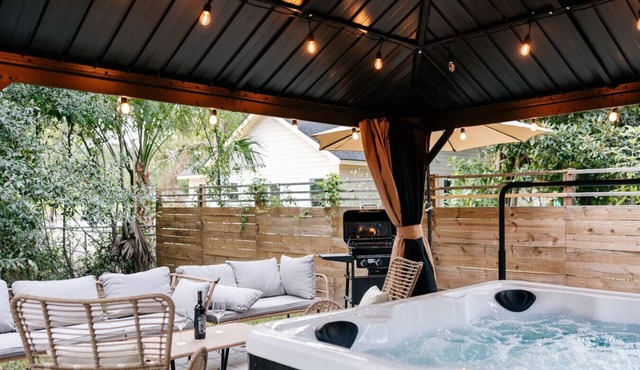 Savannah Retreat | Private Spa | 6 min to Downtown