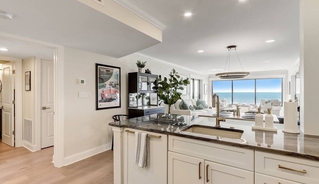 Seaside Elegance: Oceanfront Sunrise Splendor
