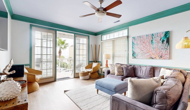 Second-level abode w/ocean views, private balcony, shared pool