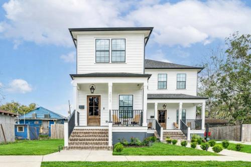 Seize the Stay Creole Cottage Main