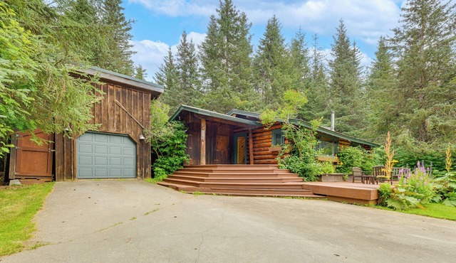 Ski, Hike & Snowshoe: Homer Getaway w/Fire Pit in Homer