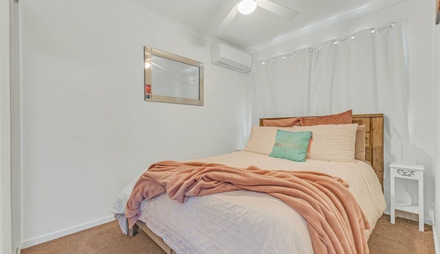 Sleepy Shackell - Sleeps 10, 12pm checkout in Echuca