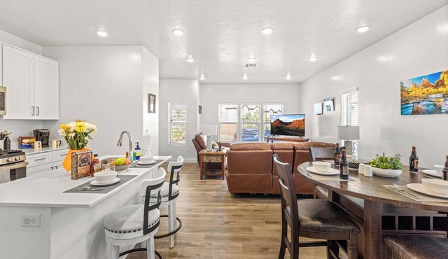 Snow Canyon Escape* Extended Stays *Pool, hot tub in Ivins