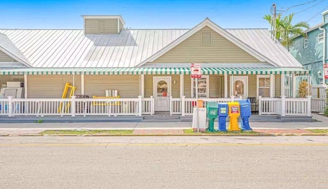 Southernmost Sanctuary | Vibrant Oasis Near Duval! in Key West