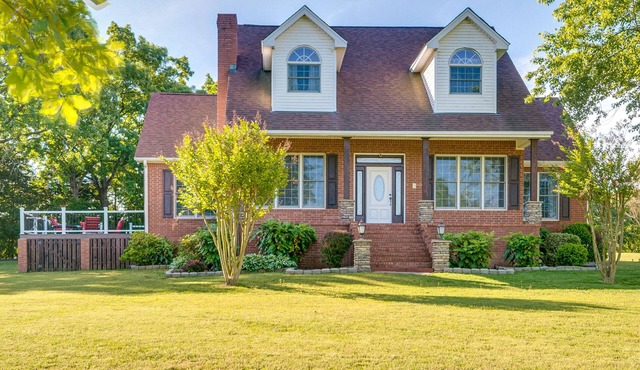 Spacious Greenbrier Vacation Rental on ~ 4 Acres! in Greenbrier