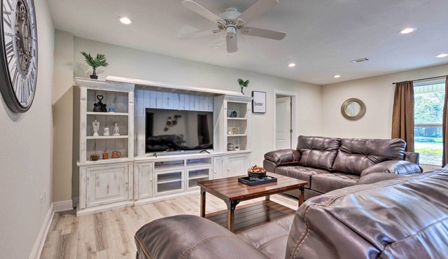 Spacious Gulfport Home w/Yard: 1 Mi to Beach in Gulfport