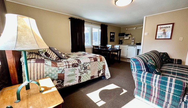 Spacious Studio with Kitchenette, Sitting Area and Full Bath! in Old Forge