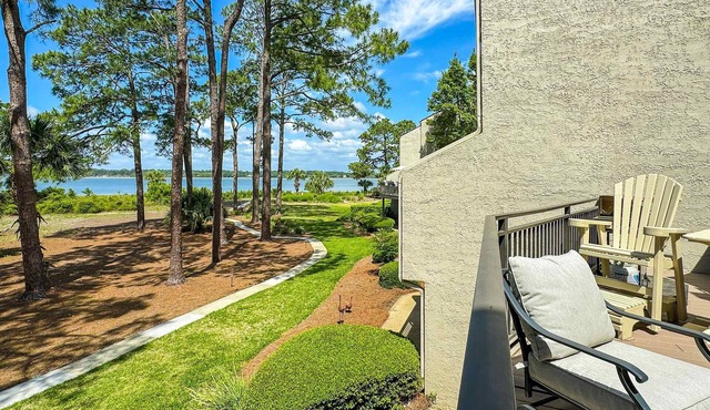 Spacious Villa waterview haven with decks, firepit, AC, WiFi, pool, Walk to beach