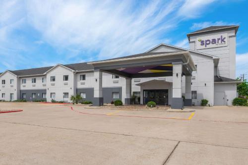 Spark By Hilton Mansfield in Mansfield