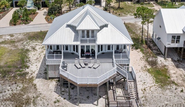 Sprawling oceanfront 5BR Beach House - Serenity by The Sea in Dauphin Island
