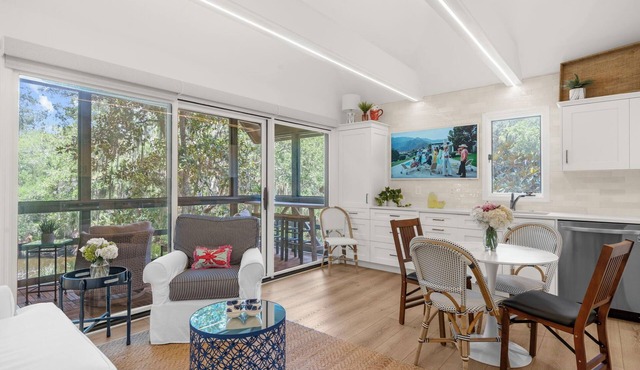 Steps to beach, tranquil view, central location