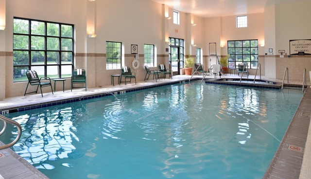 Studio | Free Breakfast. Indoor Pool & Hot Tub. in Chesapeake