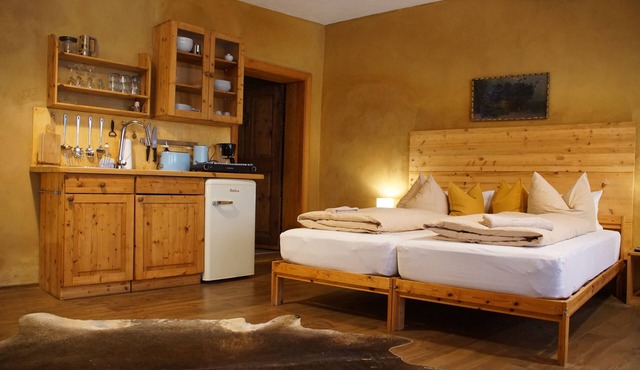 Studio ground floor - clay-plastered superior studio, barrier-free, garden, sauna in Greiz