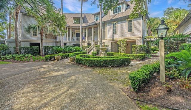 Stunning 6 BR 6+ BA home w/Private Pool, amazing views/dock! Amenity included!