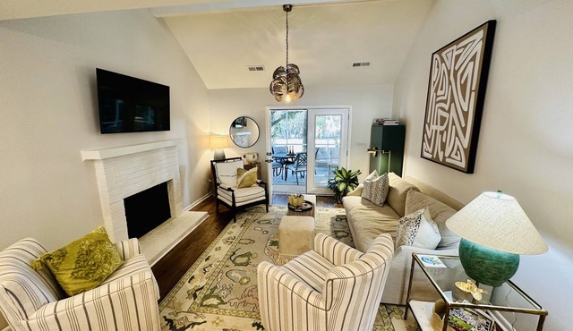 Stunning Newly Renovated Tarpon Pond Cottage Golf & Marsh Views Seabrook Island