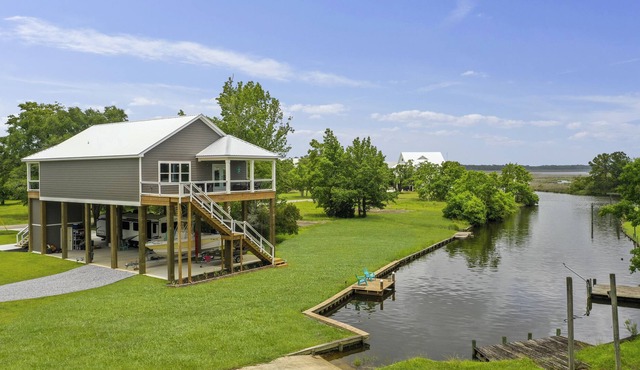 Stunning Waterfront home with private boat launch! in Biloxi