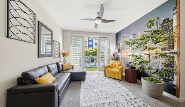 Stylish 2BR w/Balcony, Pool & Pet-Friendly #15 in Tampa
