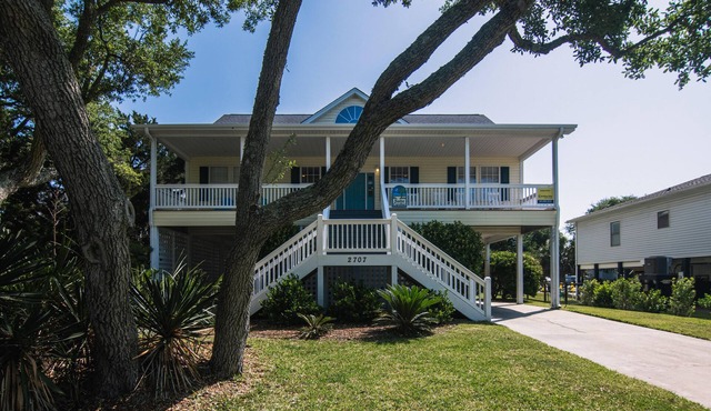 Suite Caroline – Pet-Friendly 5BR/5BA Beach House with Easy Beach Access!
