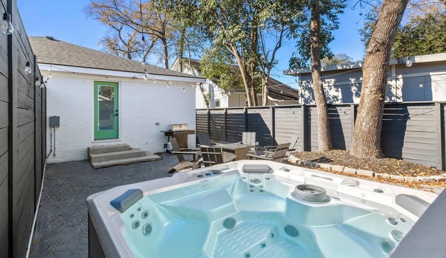 Suite Magnolia II, Hot Tub & Pet Friendly