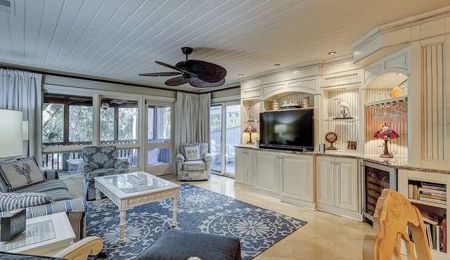 Sunset Rentals | Tennismaster 1205