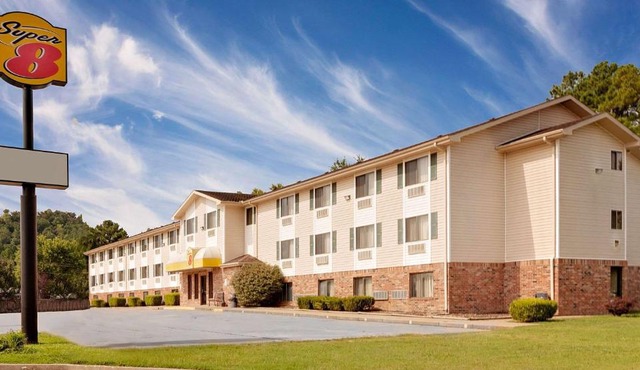Super 8 by Wyndham Fayetteville
