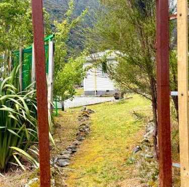 Super 'Cosy' Small Basic Cabin in The Middle of National Park and Mountains but near Road and Railway in Otira