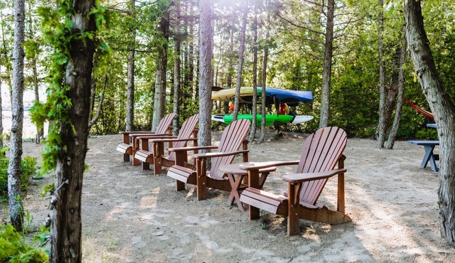 The Kickback Tobermory Waterfront Cottage with Beach in Tobermory