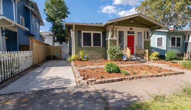 The Nelson House | Steps to Streetcar | Parking in New Orleans