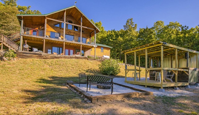 Timber Lodge - 4 Bedroom Log Cabin retreat near the Buffalo River