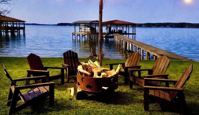 Toledo Bend Waterfront Retreat Private Dock, Sunset Bar, Sleeps 12 in Many