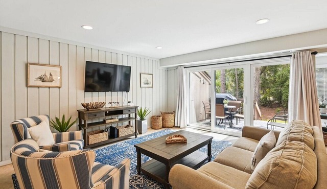 Townhome in Sea Pines | Steps to Beach and Marina!