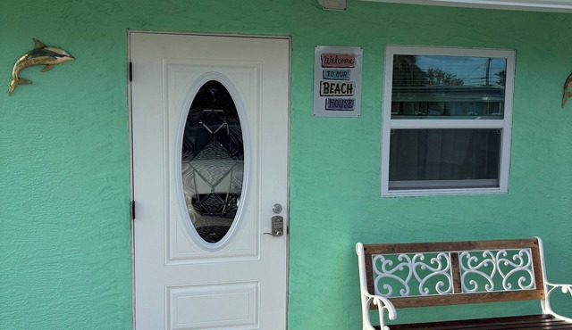 Tropical Venice Suite Heated Pool Pet-Friendly in Venice