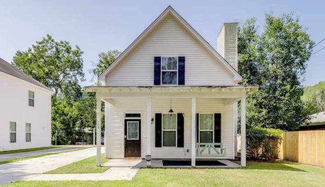 Tupelo 2-Story Retreat Near Savannah