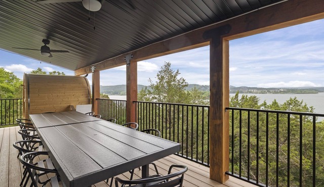 Two homes (sleeping 51) golf simulator, outdoor sauna, hot tub & fire table in HOLLISTER