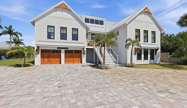Wagon Wheeler 6 Bed 4 Bath Private Pool Close to Gulf & Village Sleeps 12 in Boca Grande