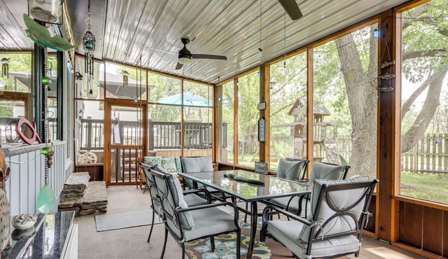 Walk to Lake Fayetteville: Family Retreat w/Deck