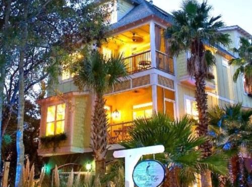 Water's Edge Inn - Adults Only