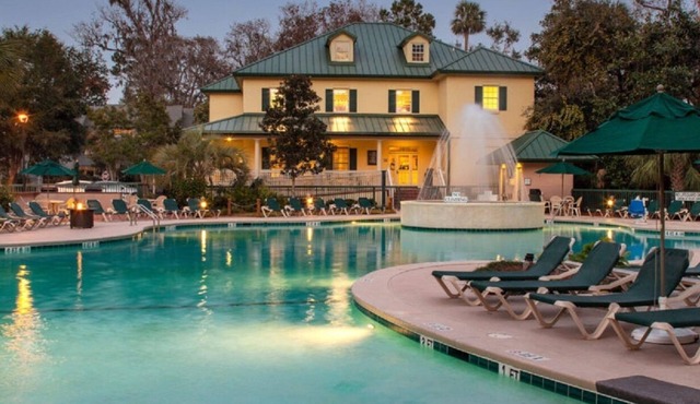 Waterside Resort in Hilton Head, SC - vacation resort two blocks from the beach.