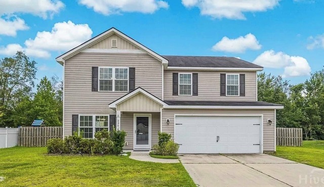 Welcome to newer home ideally located within walking distance of downtown Rincon