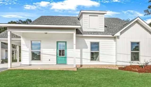 Welcoming 4-bedroom house with AC in charming Zachary