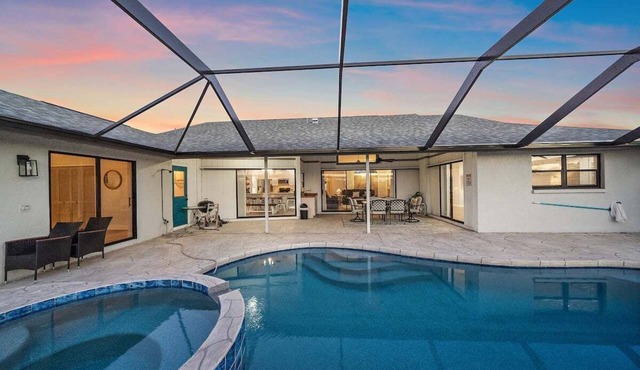 Whispering Palms | Private Pool & HOT TUB in Rotonda West