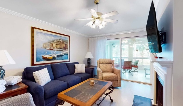 Wild Dunes near beach home-Dining, Golf, Tennis- lagoon/golf view, sleeps 8!
