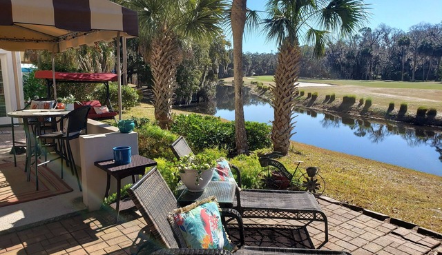 Wildlife Watching! Lagoon & Golf view, beach gear included. Peaceful & Private!