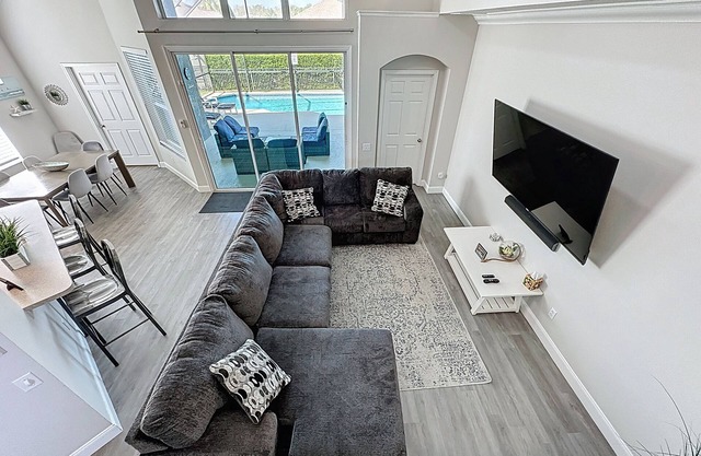 Amazing 6 Bed Disney Dream Getaway in Windsor Palms Resort! in Kissimmee