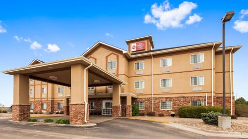Wakeeney Inn 
